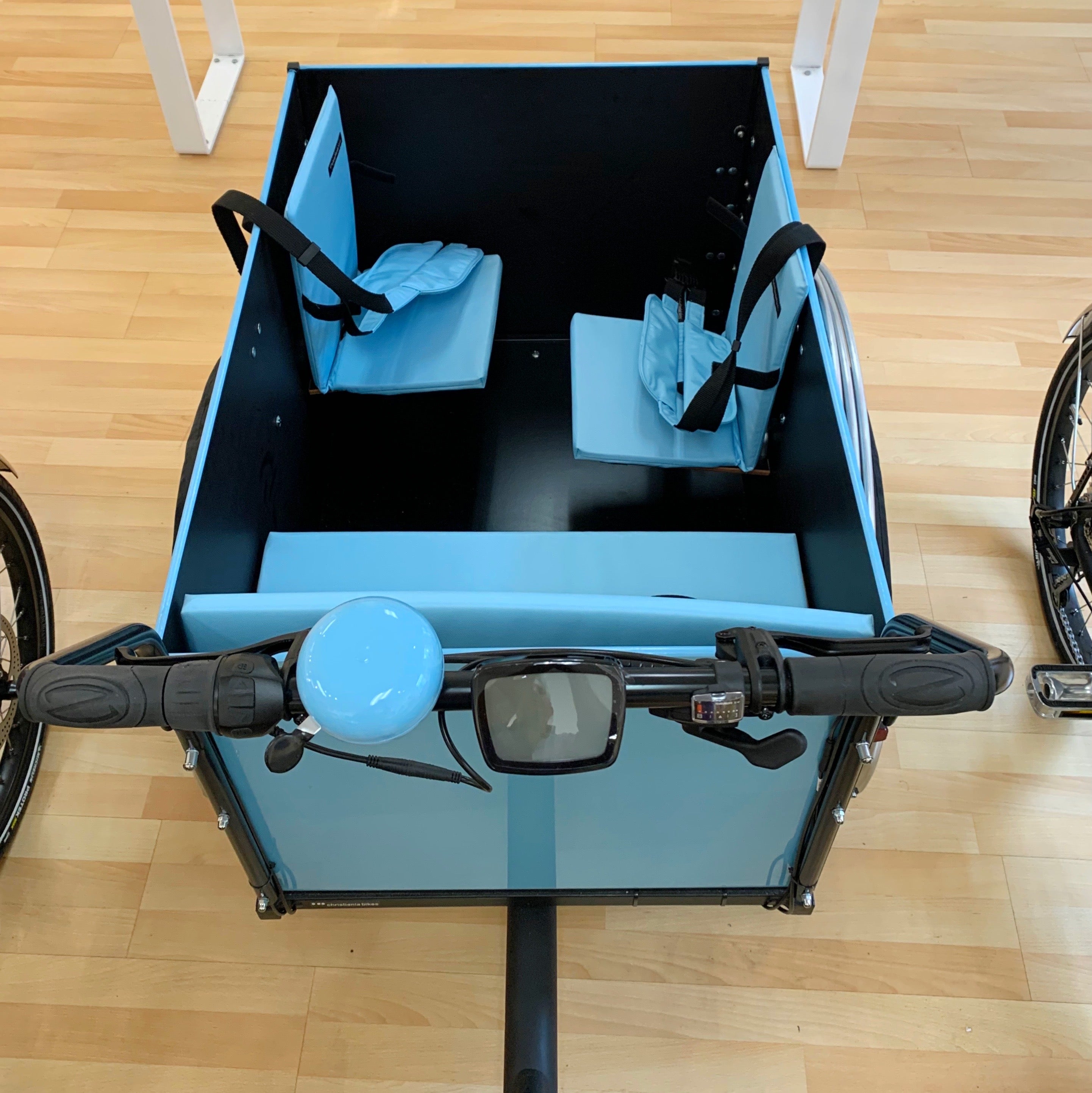 Classic Straight Cargo Trike | Black Human Powered